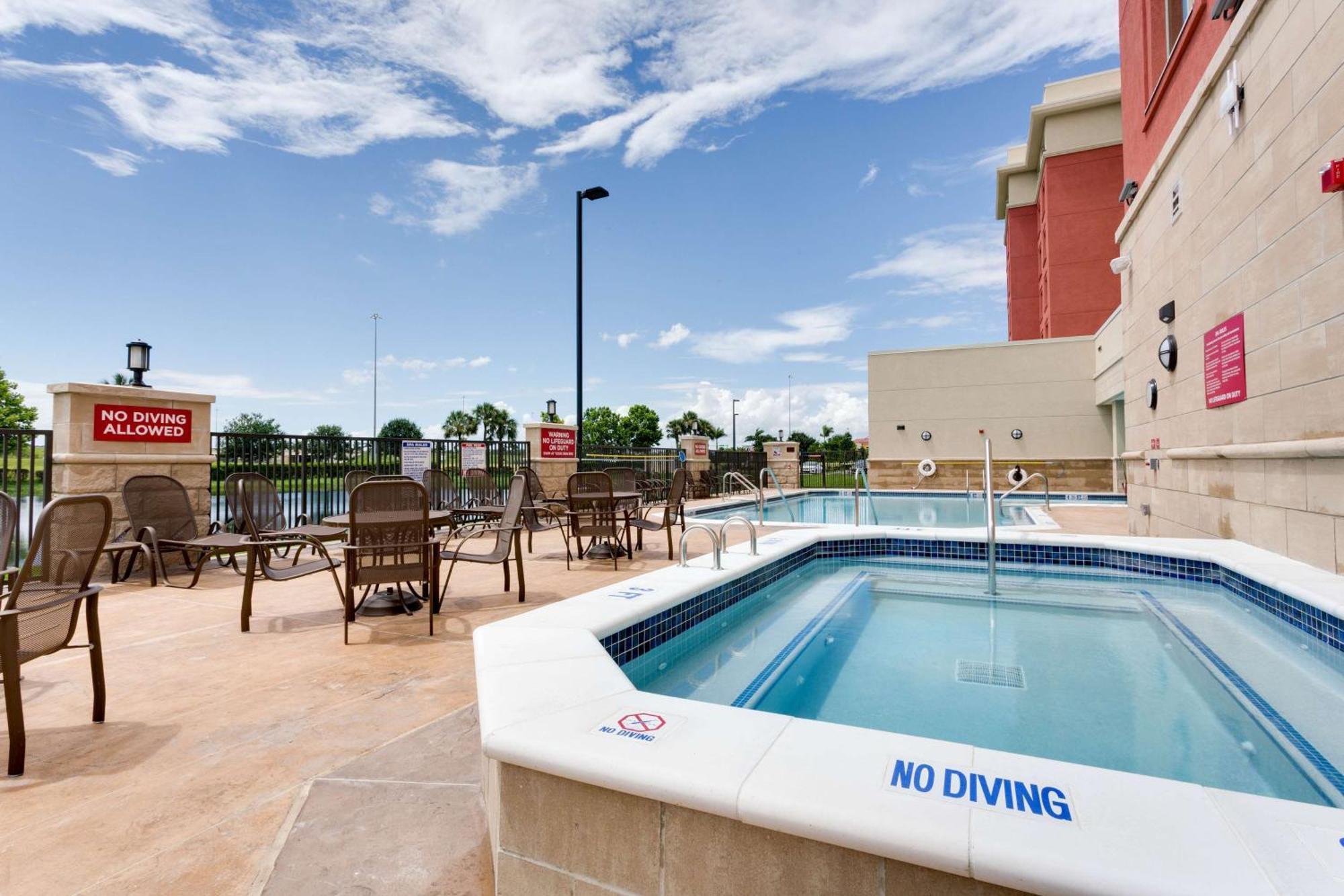 Drury Inn & Suites Fort Myers Airport Fgcu Luaran gambar